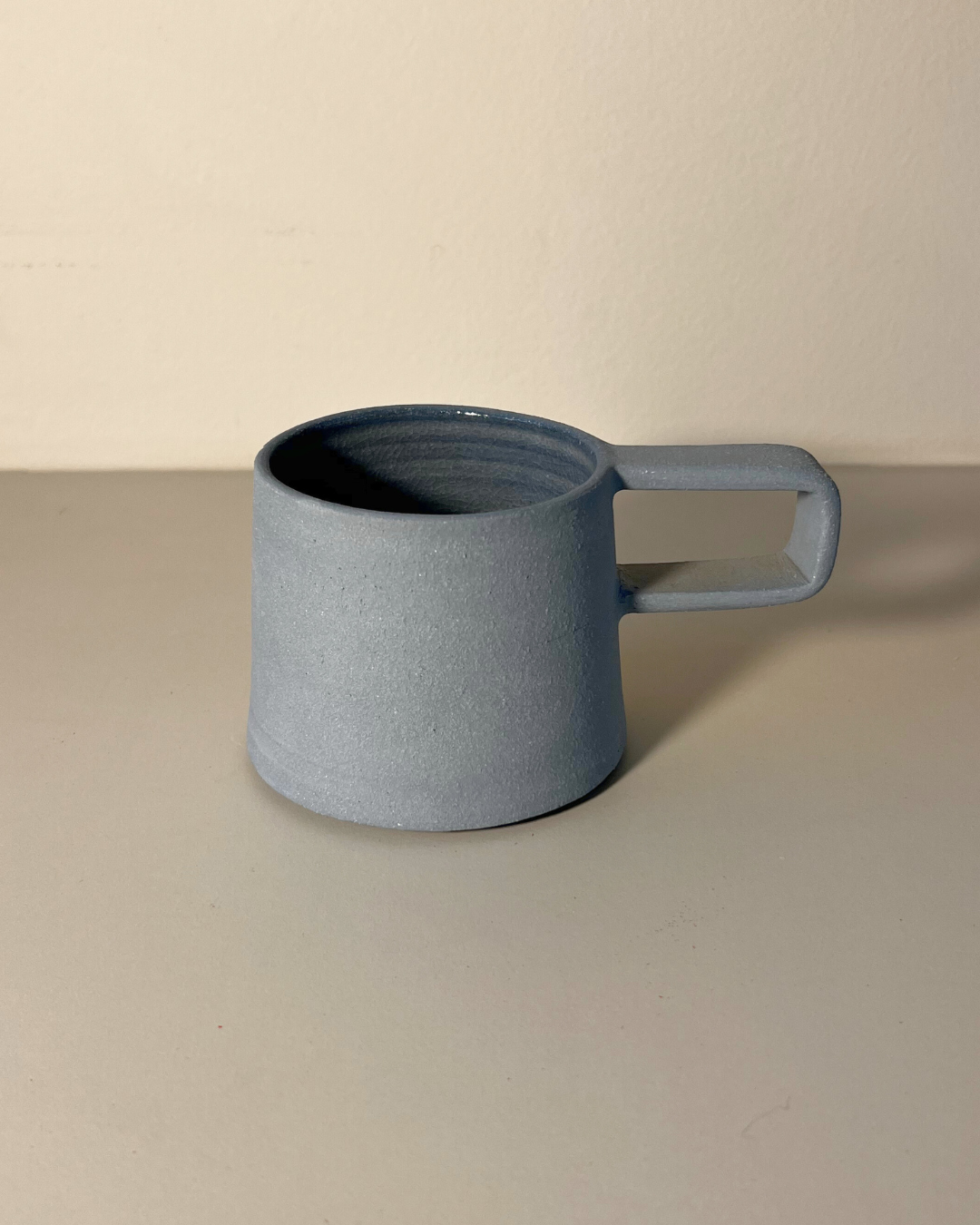 Xícara Azul Rústica