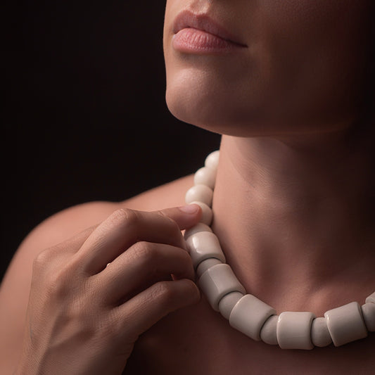 Colar Casulo Porcelana