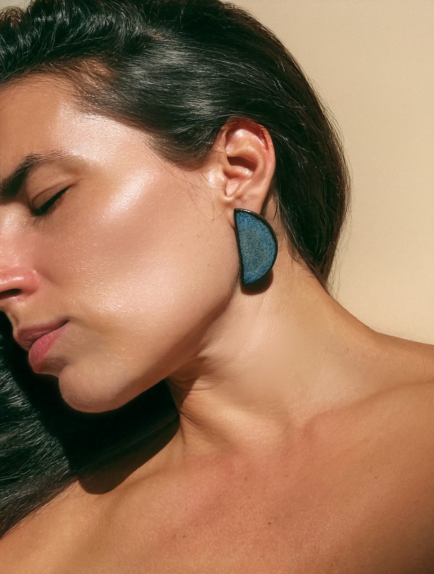 Brinco lua Azul/Marrom