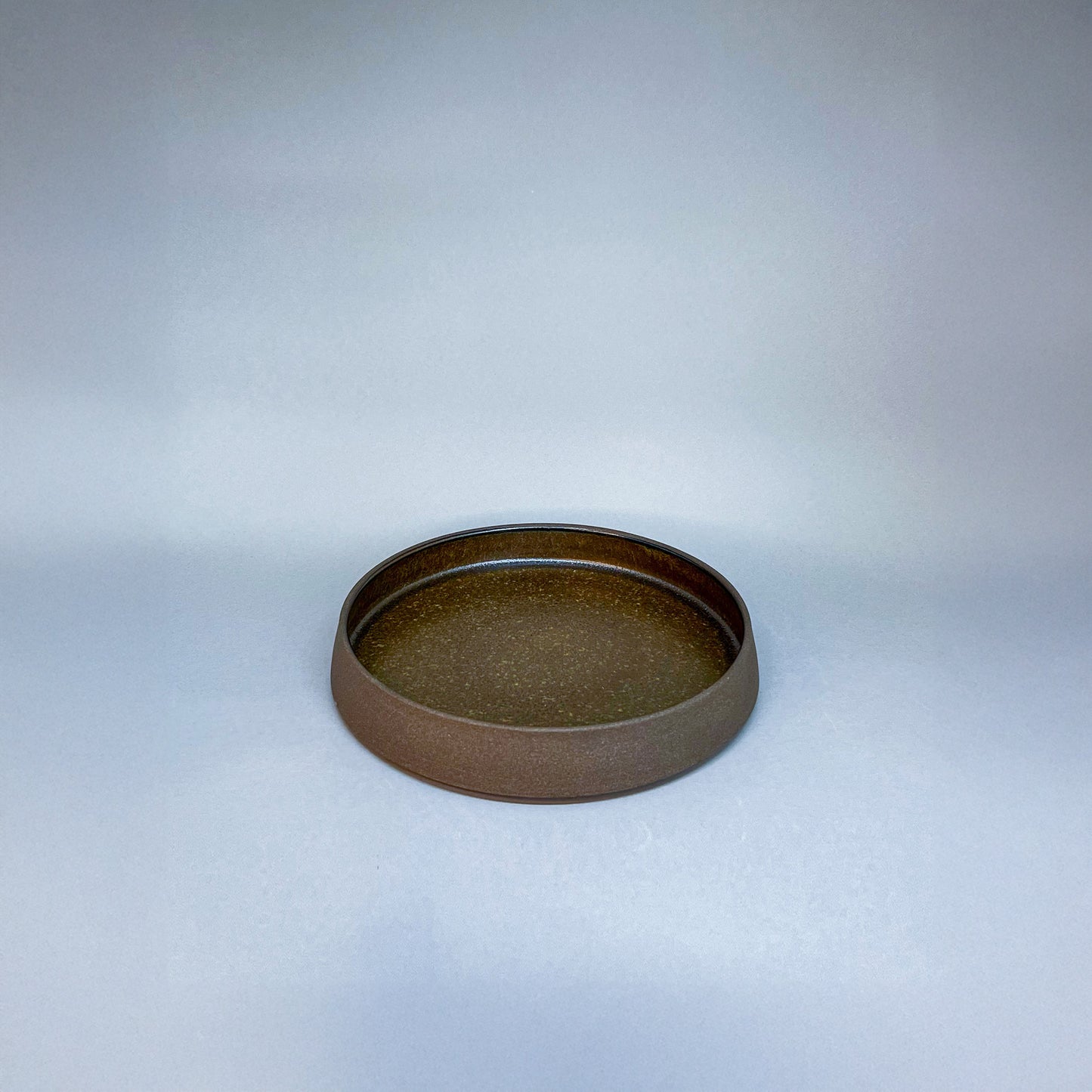 Prato sobremesa argila marrom