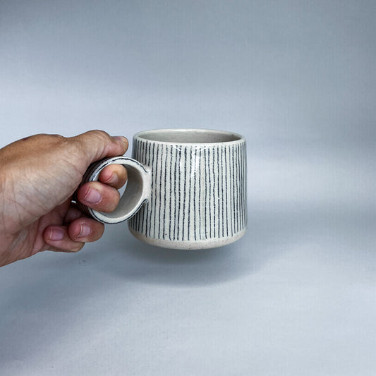 Xícara 'Riscadinho' (nova)