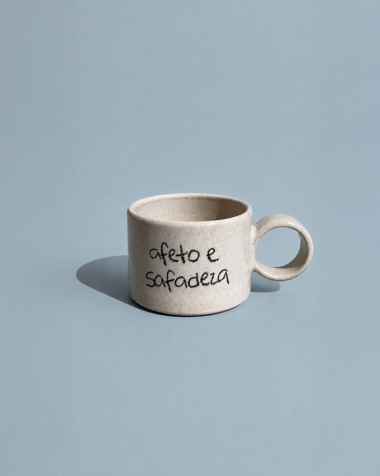 Xícara 'afeto e safadeza'